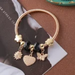 Pulsera Con Chamrs