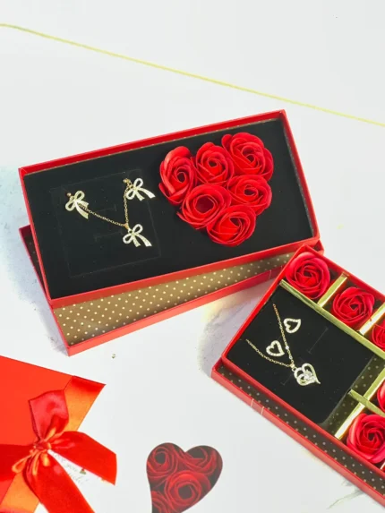 Set De Arete + Collar + 12 Rosas Pétalos De Jabón